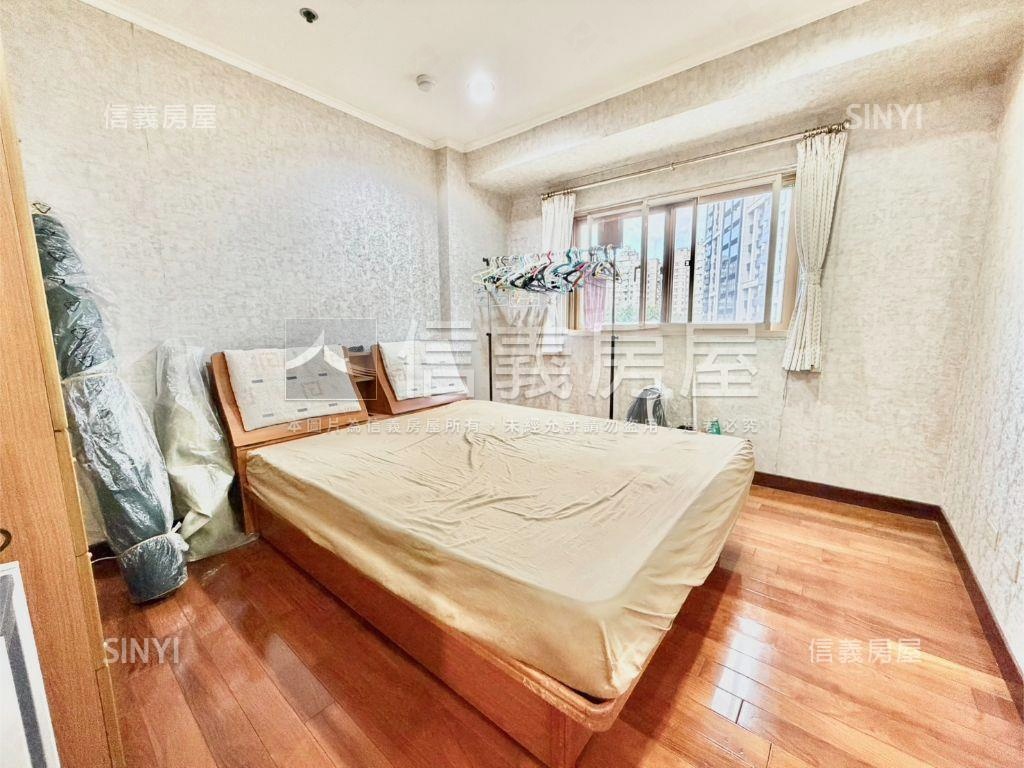 七張捷運裕隆城高樓大４房房屋室內格局與周邊環境