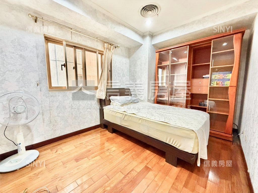 七張捷運裕隆城高樓大４房房屋室內格局與周邊環境