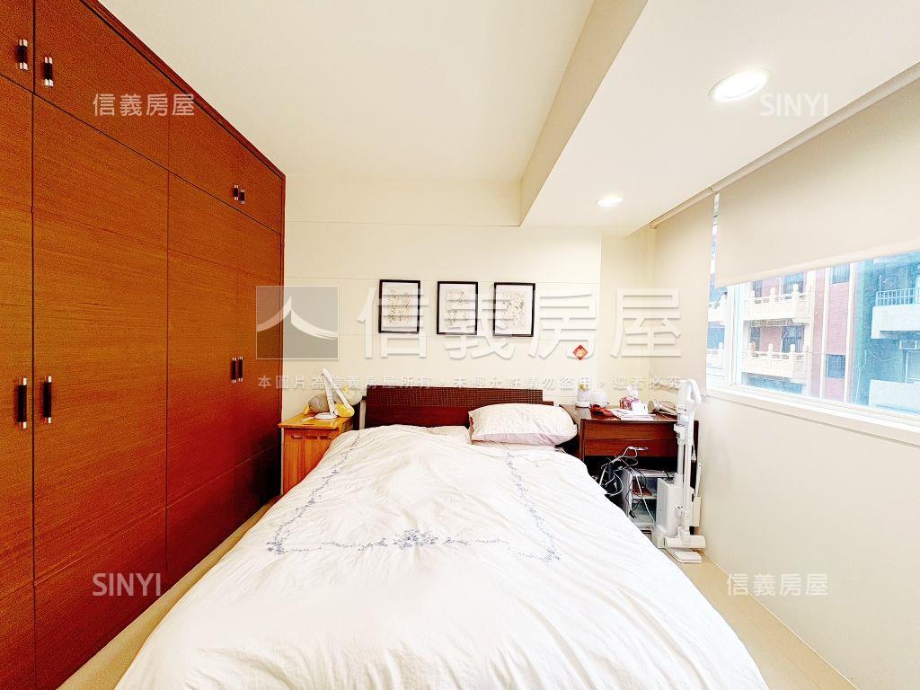 稀有中正學區電梯兩房房屋室內格局與周邊環境