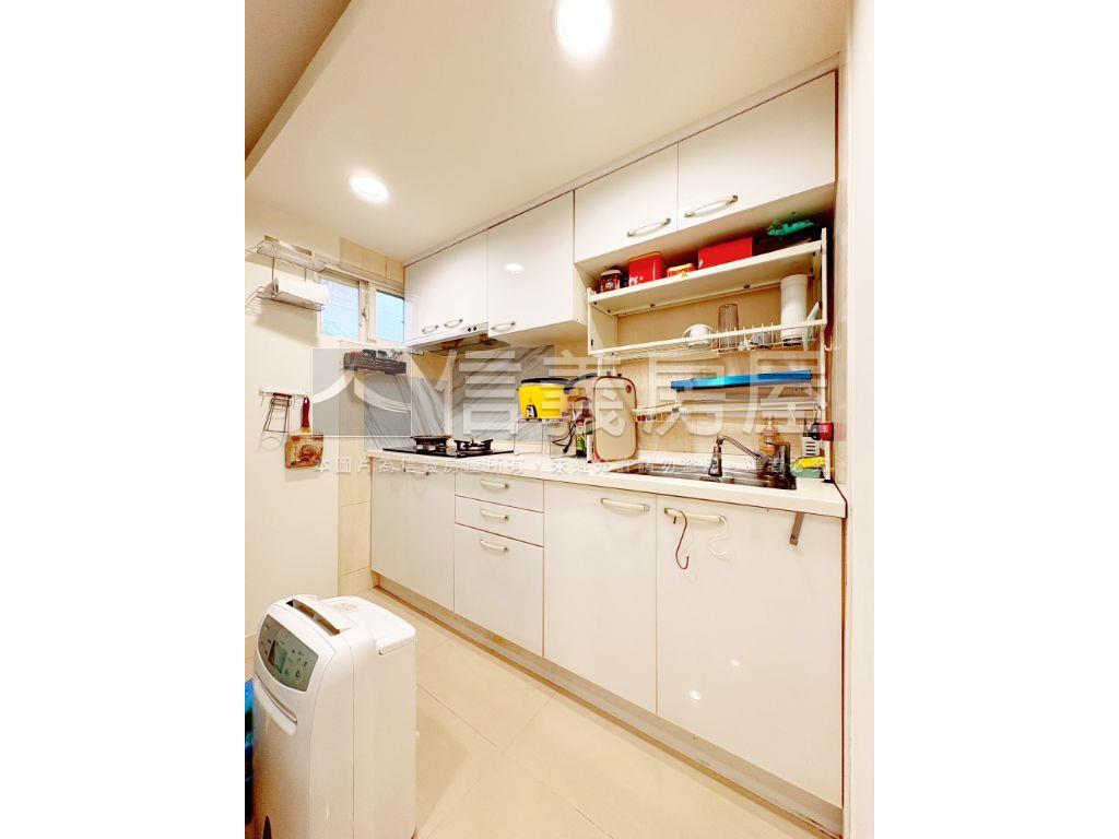 稀有中正學區電梯兩房房屋室內格局與周邊環境