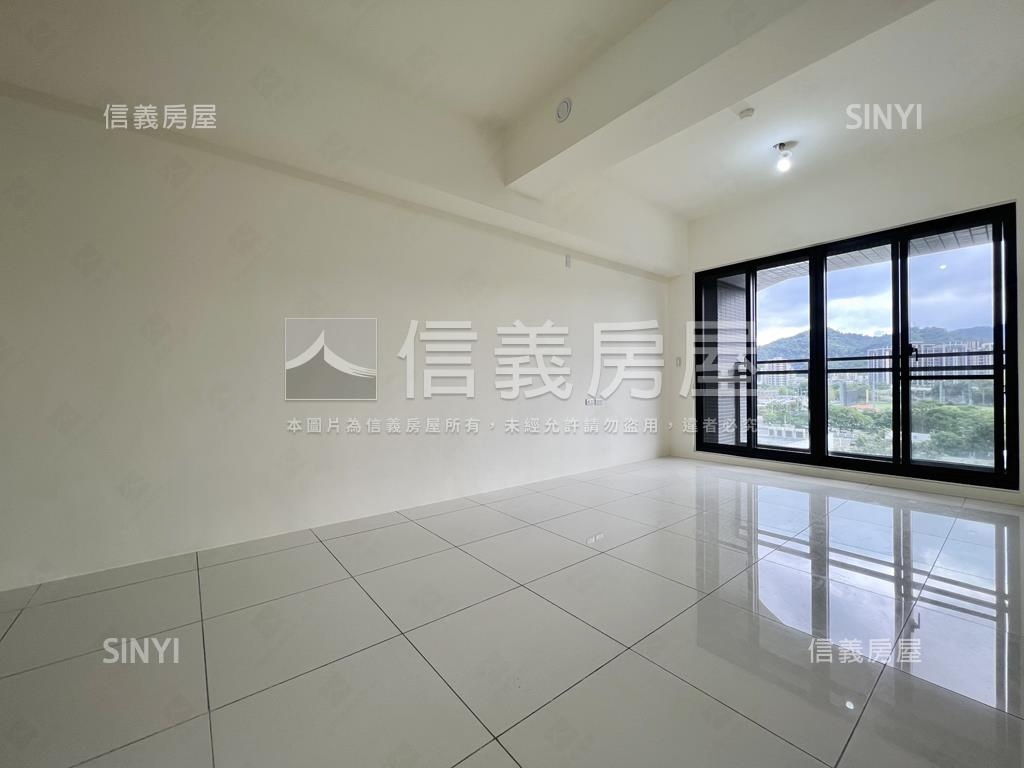 五福臨門．璞玉三房車位房屋室內格局與周邊環境