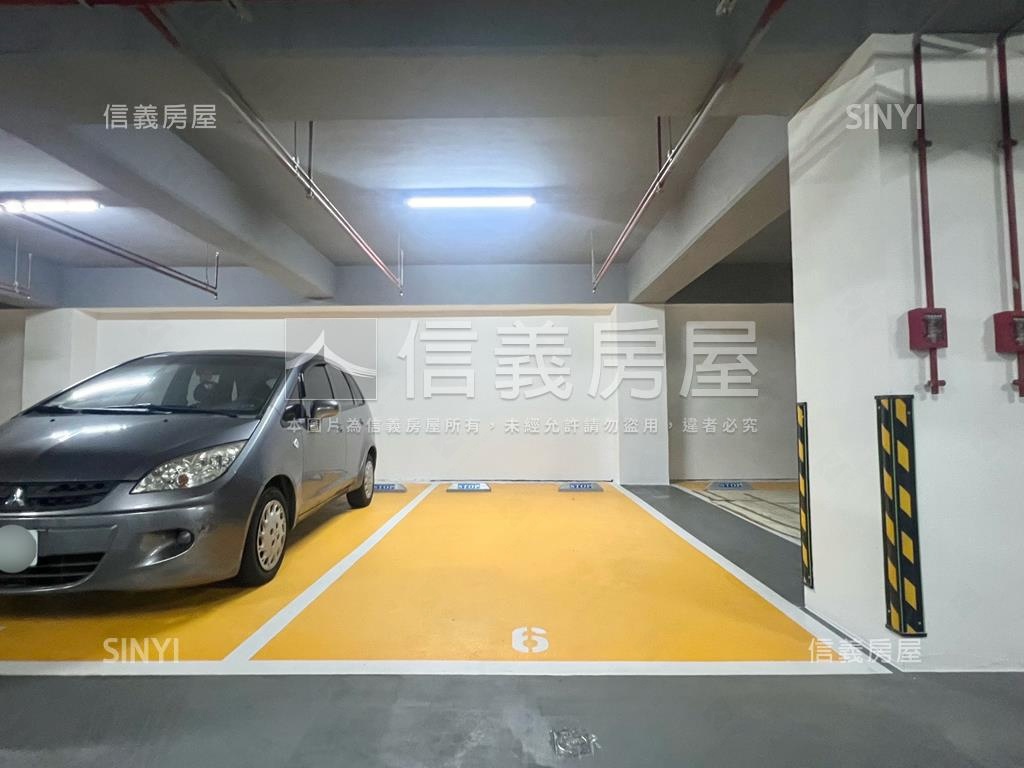 五福臨門．璞玉三房車位房屋室內格局與周邊環境