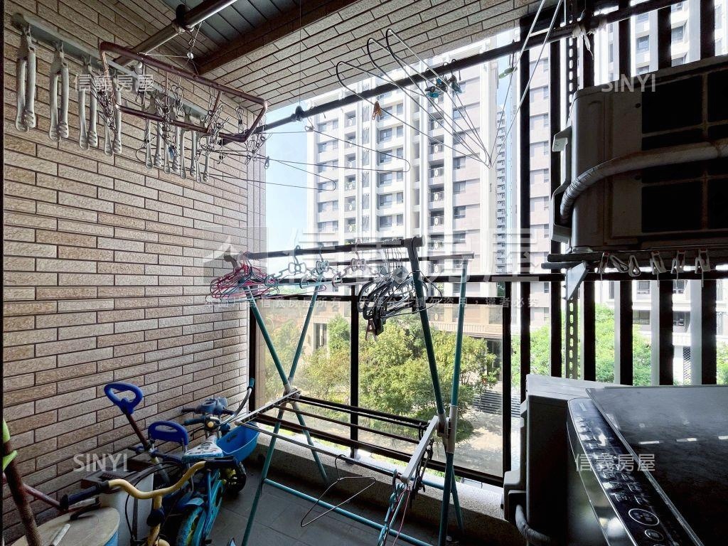 專任首購南屯輕屋齡美兩房房屋室內格局與周邊環境