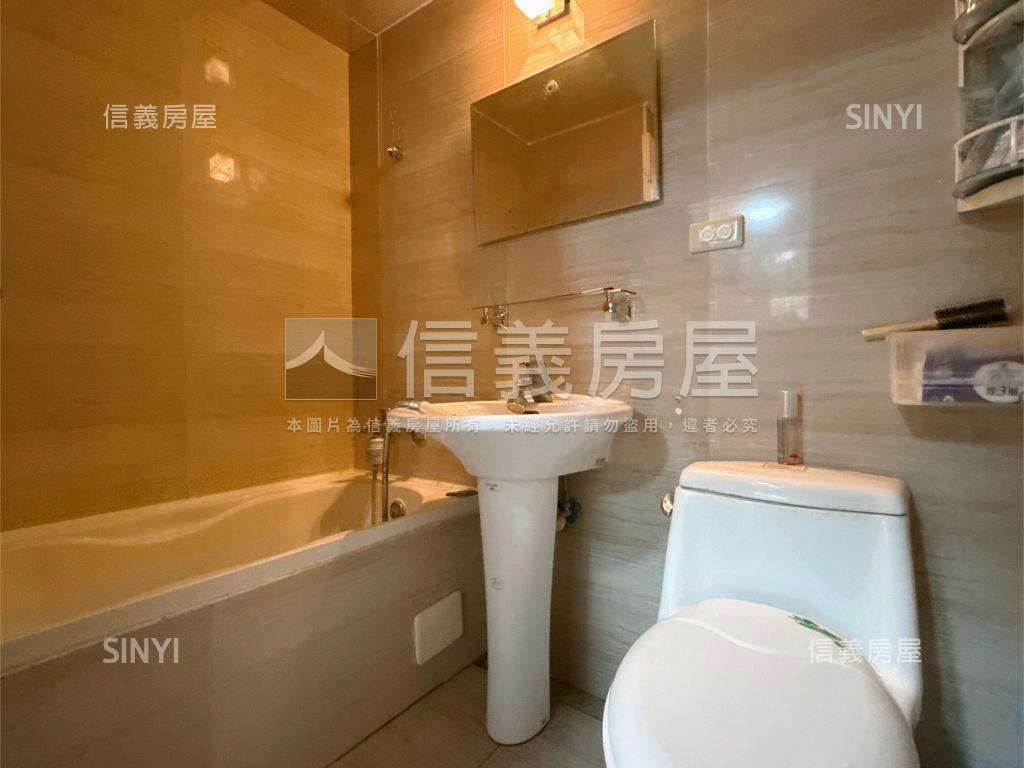 美術館區溫馨兩房平車房屋室內格局與周邊環境