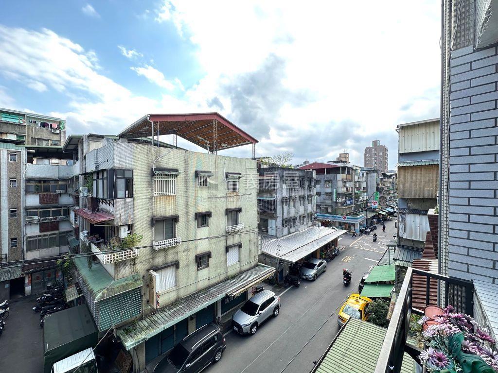 忠順方正公寓頂加房屋室內格局與周邊環境