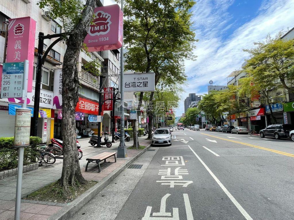 忠順方正公寓頂加房屋室內格局與周邊環境