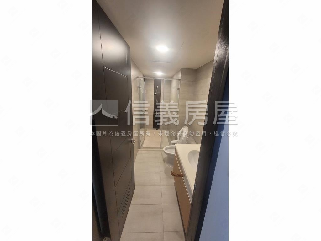 長虹天擎高樓邊間三房車位房屋室內格局與周邊環境