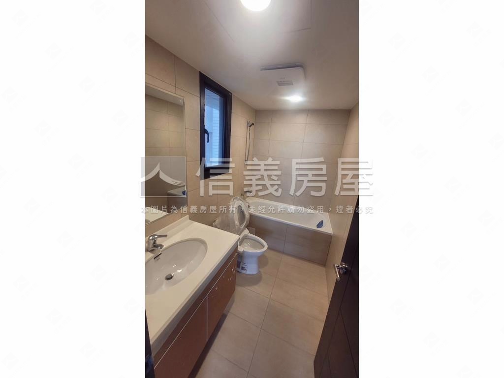 長虹天擎高樓邊間三房車位房屋室內格局與周邊環境