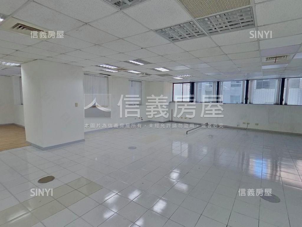 摩天金融辦公有車位房屋室內格局與周邊環境