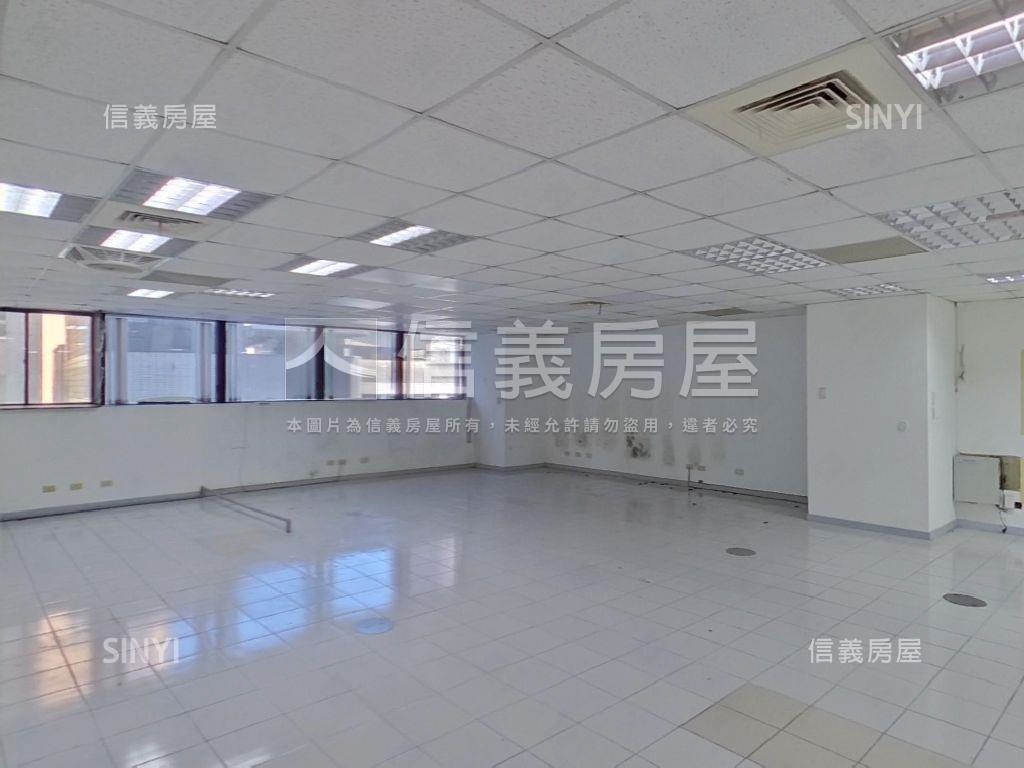 摩天金融辦公有車位房屋室內格局與周邊環境