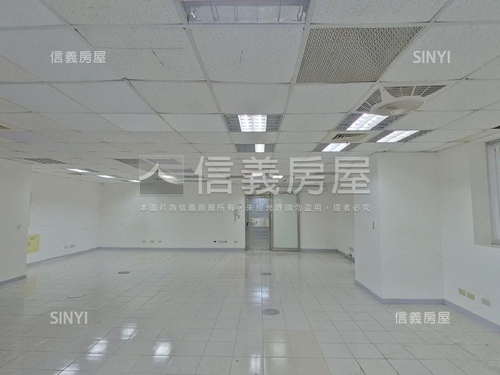摩天金融辦公有車位房屋室內格局與周邊環境