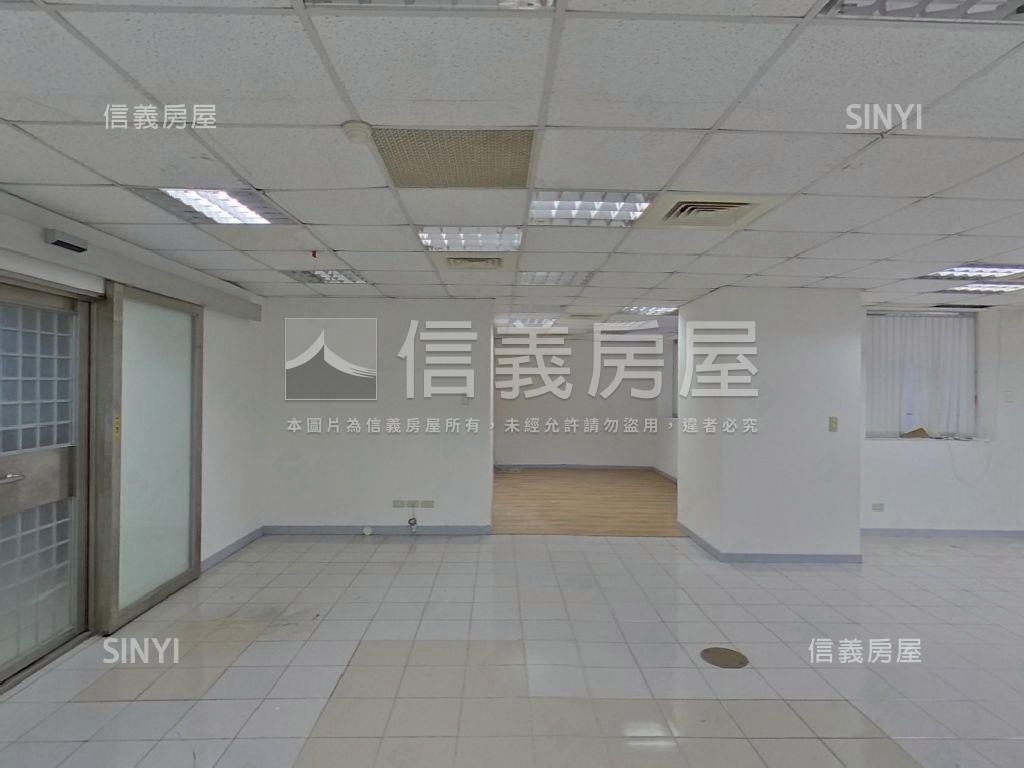 摩天金融辦公有車位房屋室內格局與周邊環境
