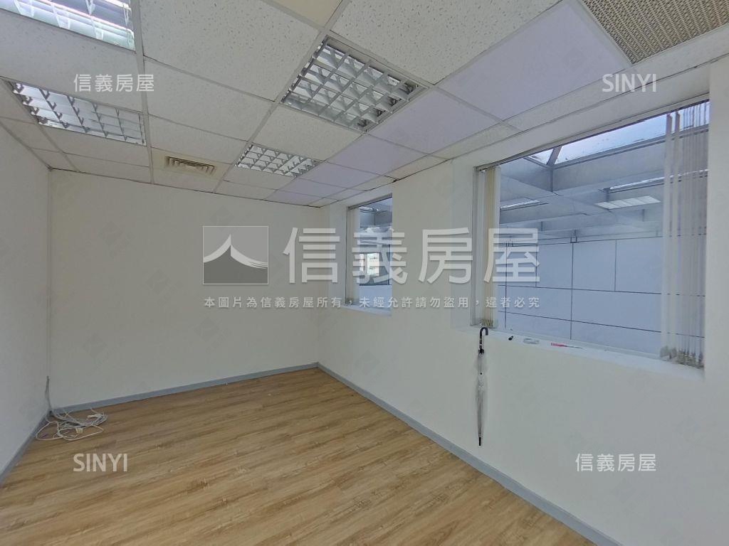 摩天金融辦公有車位房屋室內格局與周邊環境
