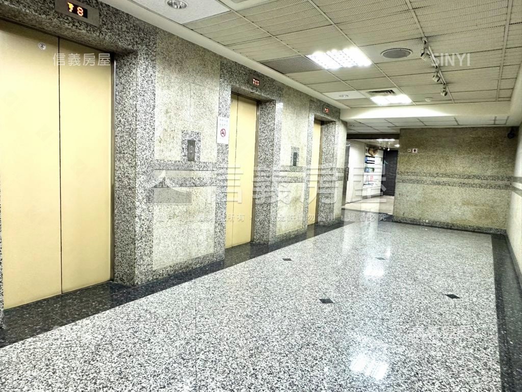 摩天金融辦公有車位房屋室內格局與周邊環境