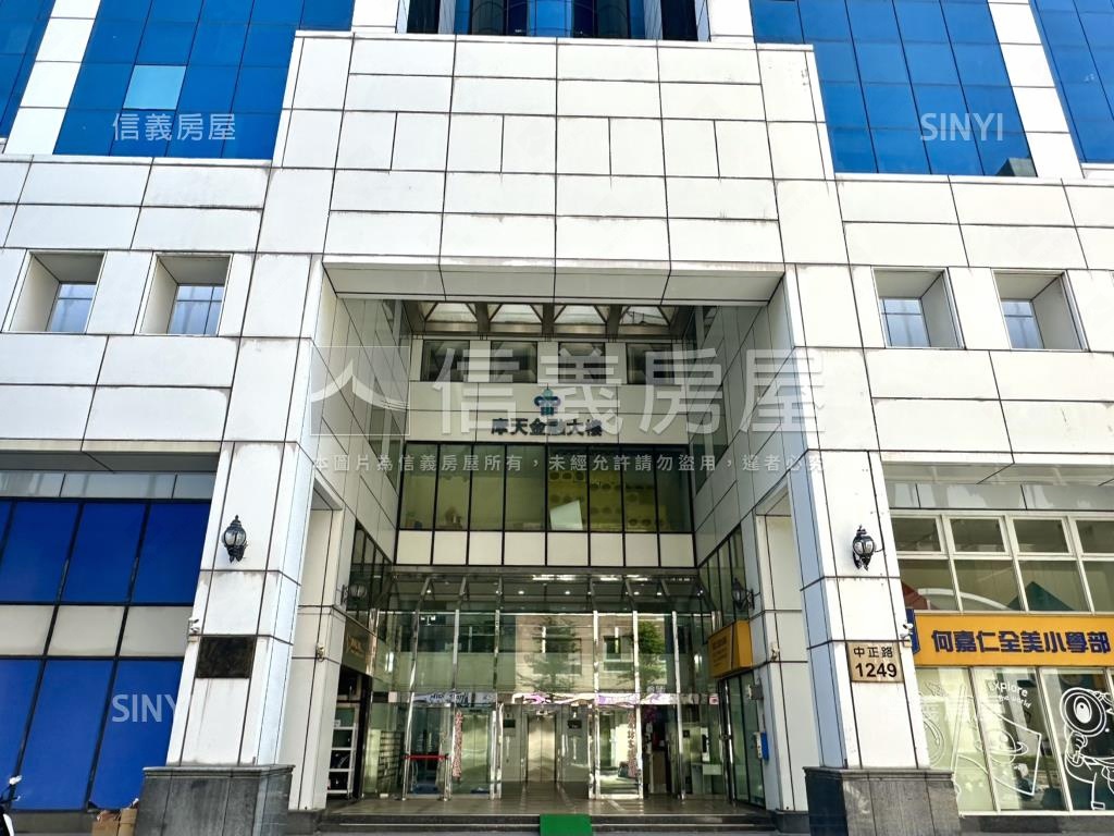 摩天金融辦公有車位房屋室內格局與周邊環境