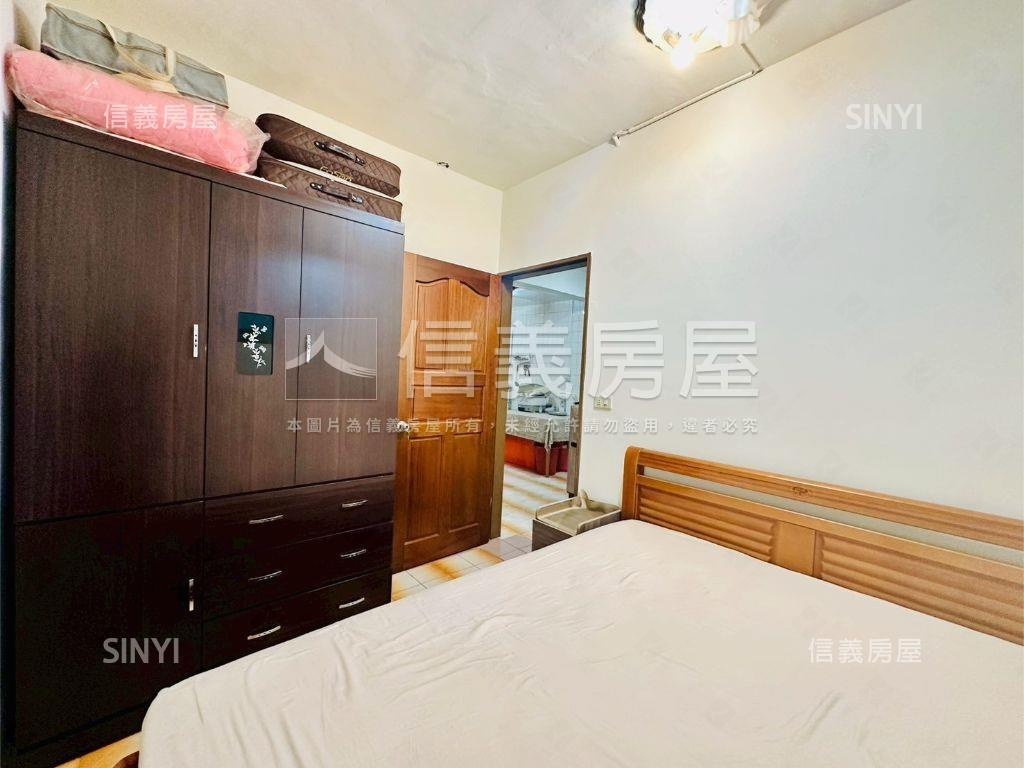 黃金二樓房屋室內格局與周邊環境