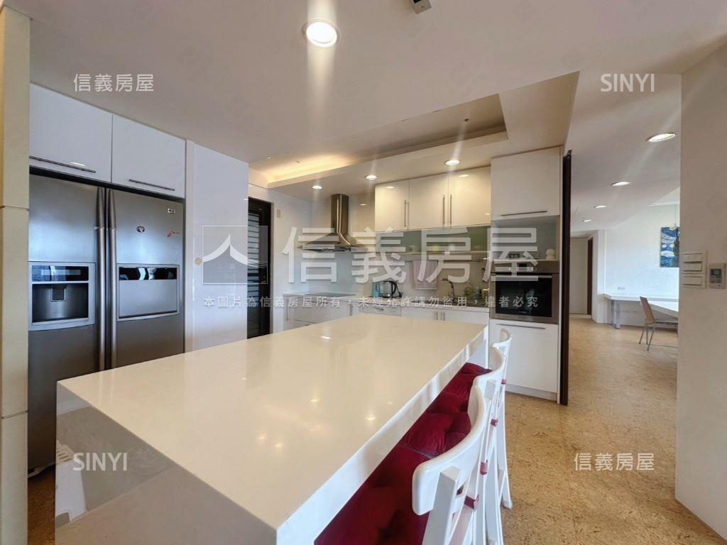 首相花園外棟視野三車位房屋室內格局與周邊環境