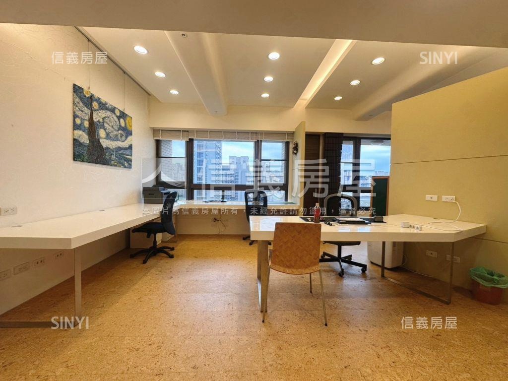 首相花園外棟視野三車位房屋室內格局與周邊環境