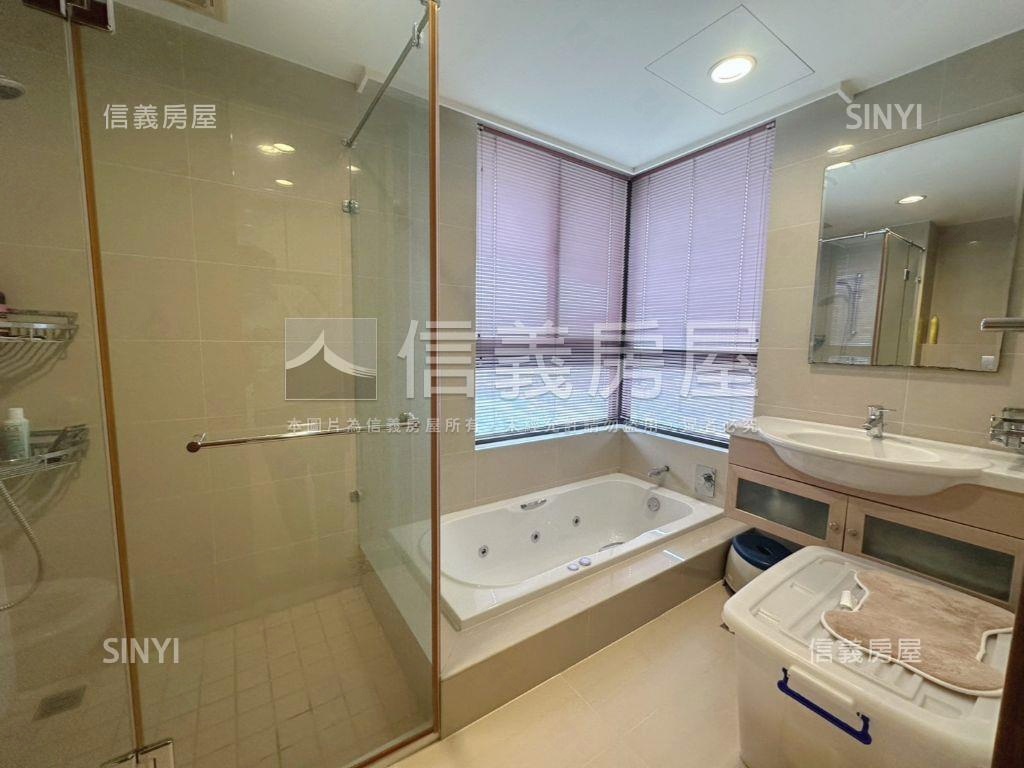 首相花園外棟視野三車位房屋室內格局與周邊環境