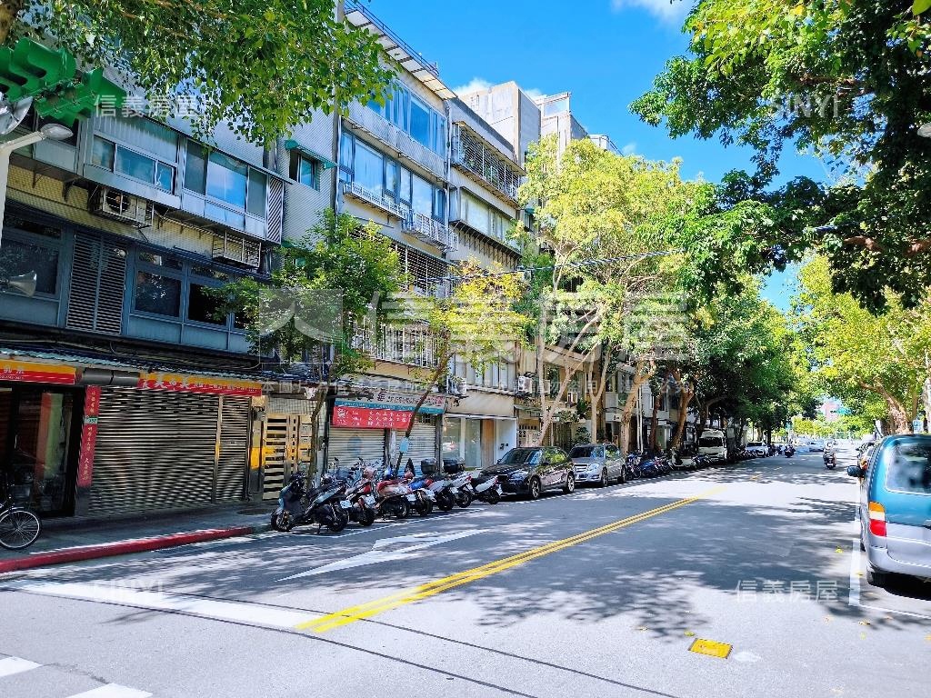 富錦公園漂亮店面房屋室內格局與周邊環境