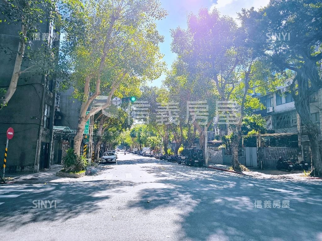 富錦公園漂亮店面房屋室內格局與周邊環境