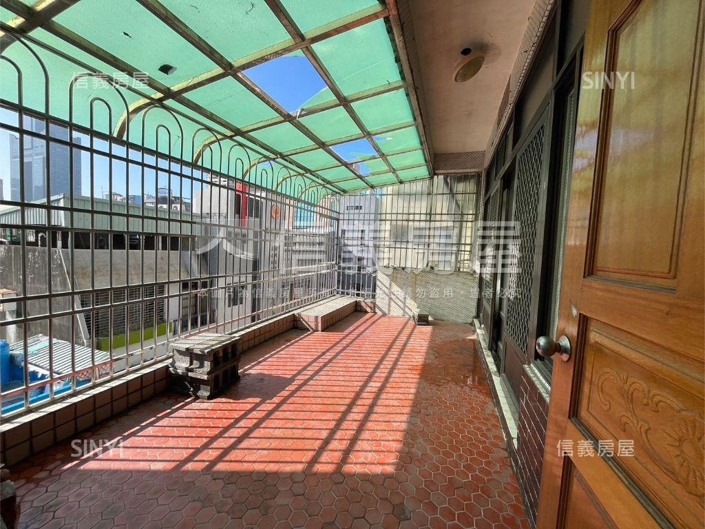 一層一戶陽台進出公寓房屋室內格局與周邊環境