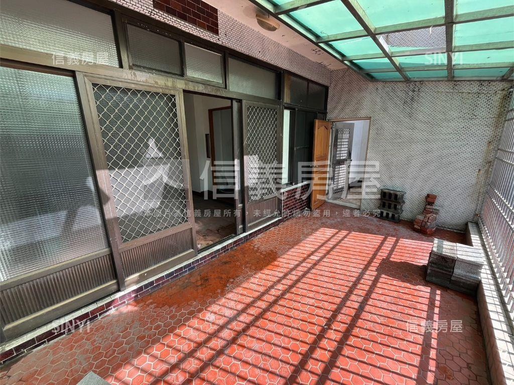 一層一戶陽台進出公寓房屋室內格局與周邊環境