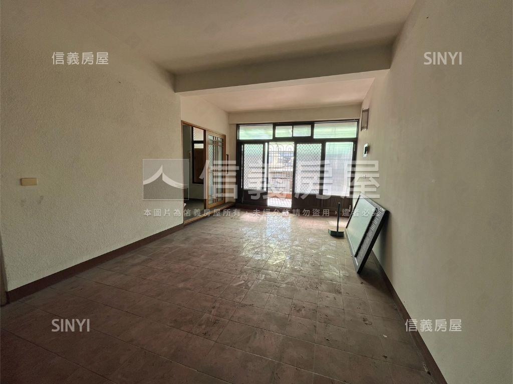 一層一戶陽台進出公寓房屋室內格局與周邊環境
