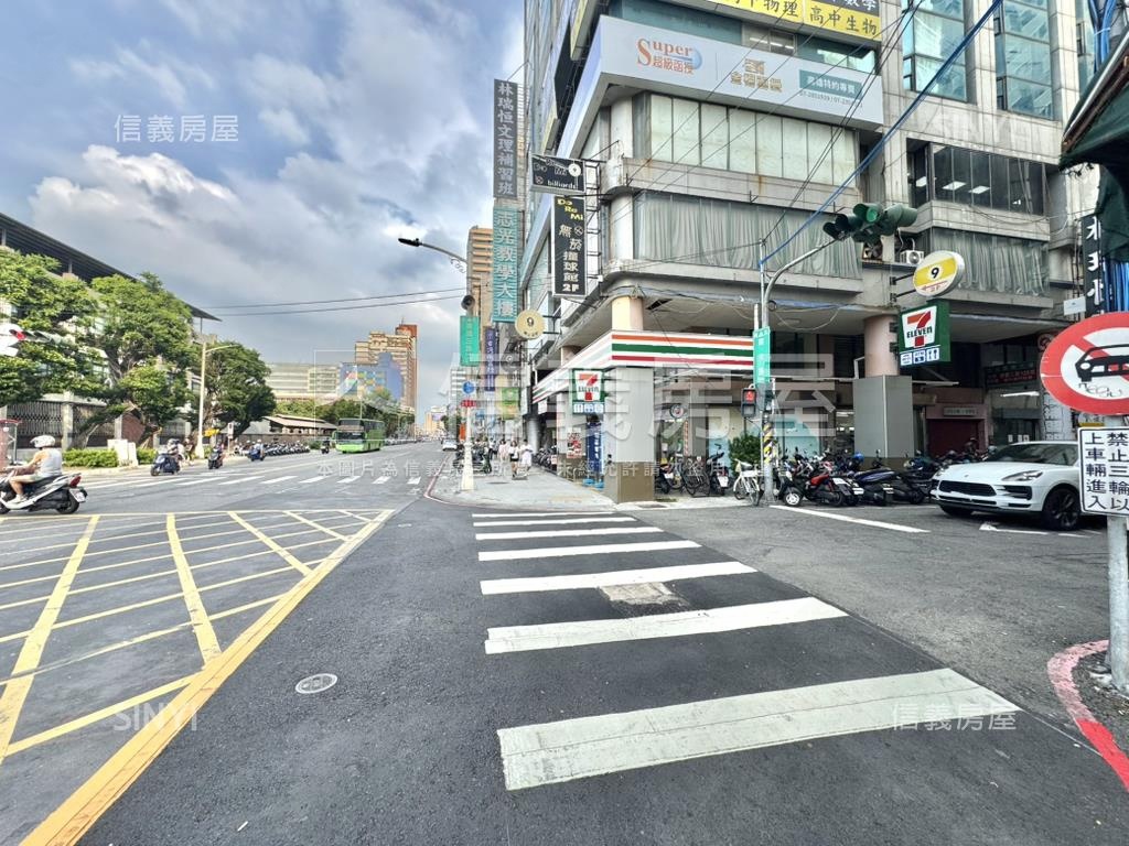 雄中對面近百坪收租金商辦房屋室內格局與周邊環境