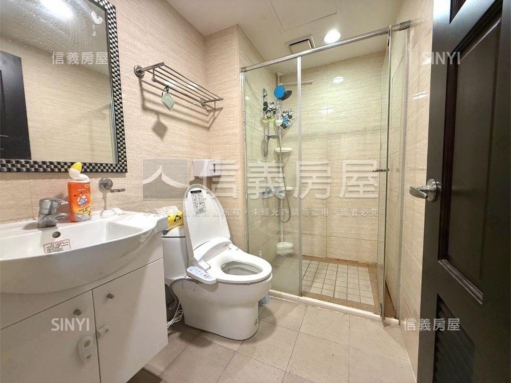 帝璟裝潢三房車位房屋室內格局與周邊環境