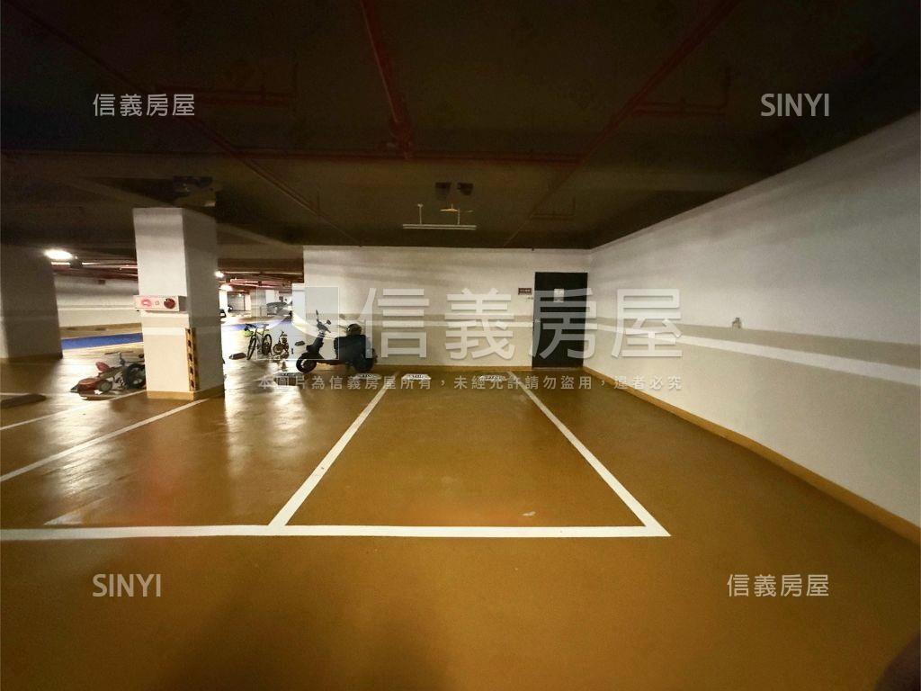 帝璟裝潢三房車位房屋室內格局與周邊環境