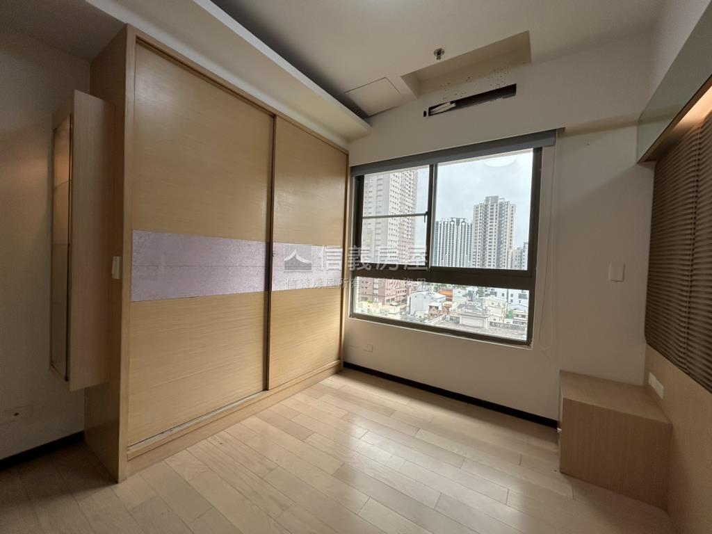 亞灣星光高樓二房平車房屋室內格局與周邊環境