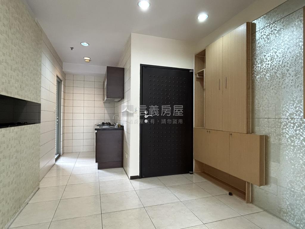 亞灣星光高樓二房平車房屋室內格局與周邊環境