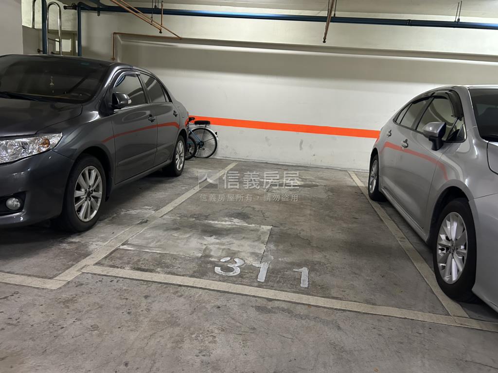 亞灣星光高樓二房平車房屋室內格局與周邊環境