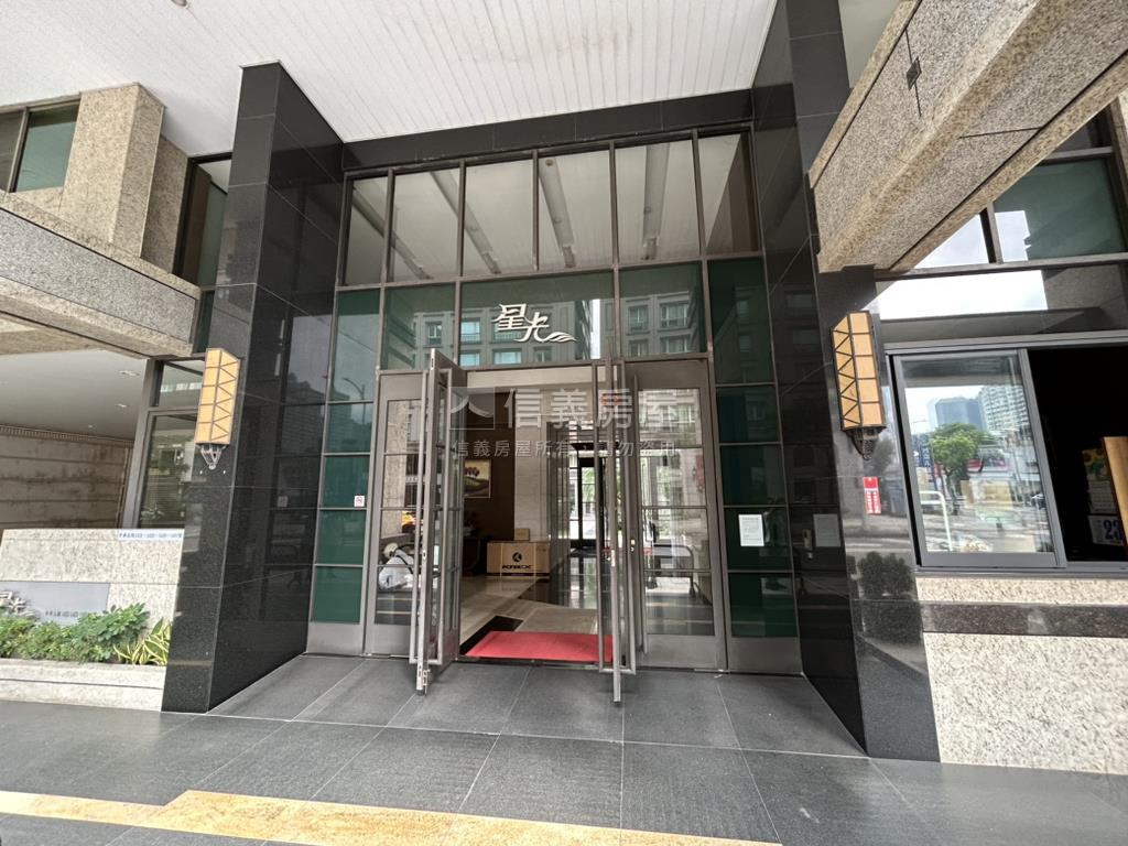 亞灣星光高樓二房平車房屋室內格局與周邊環境