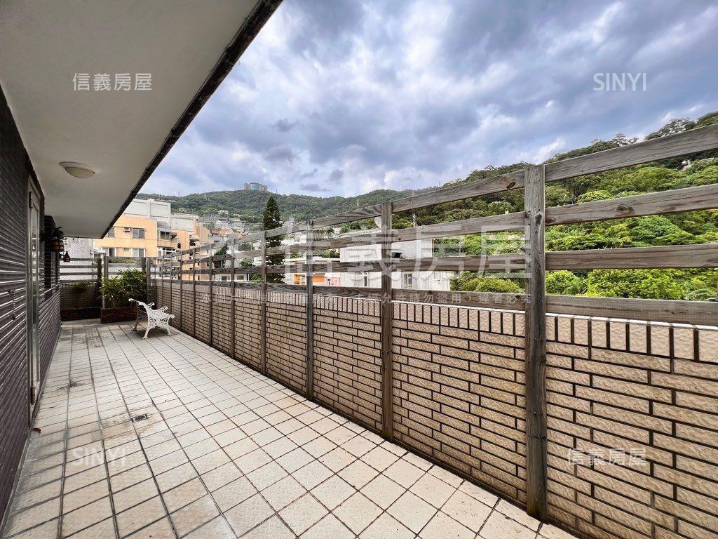 七段電梯平車花園景觀大宅房屋室內格局與周邊環境