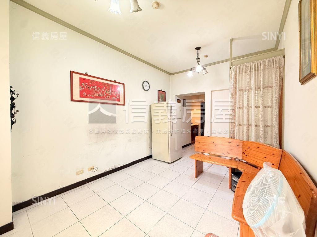 昌平街方正兩房房屋室內格局與周邊環境