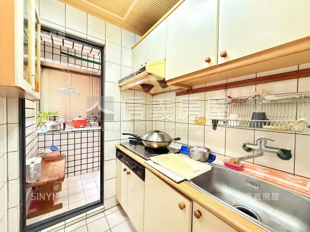 昌平街方正兩房房屋室內格局與周邊環境