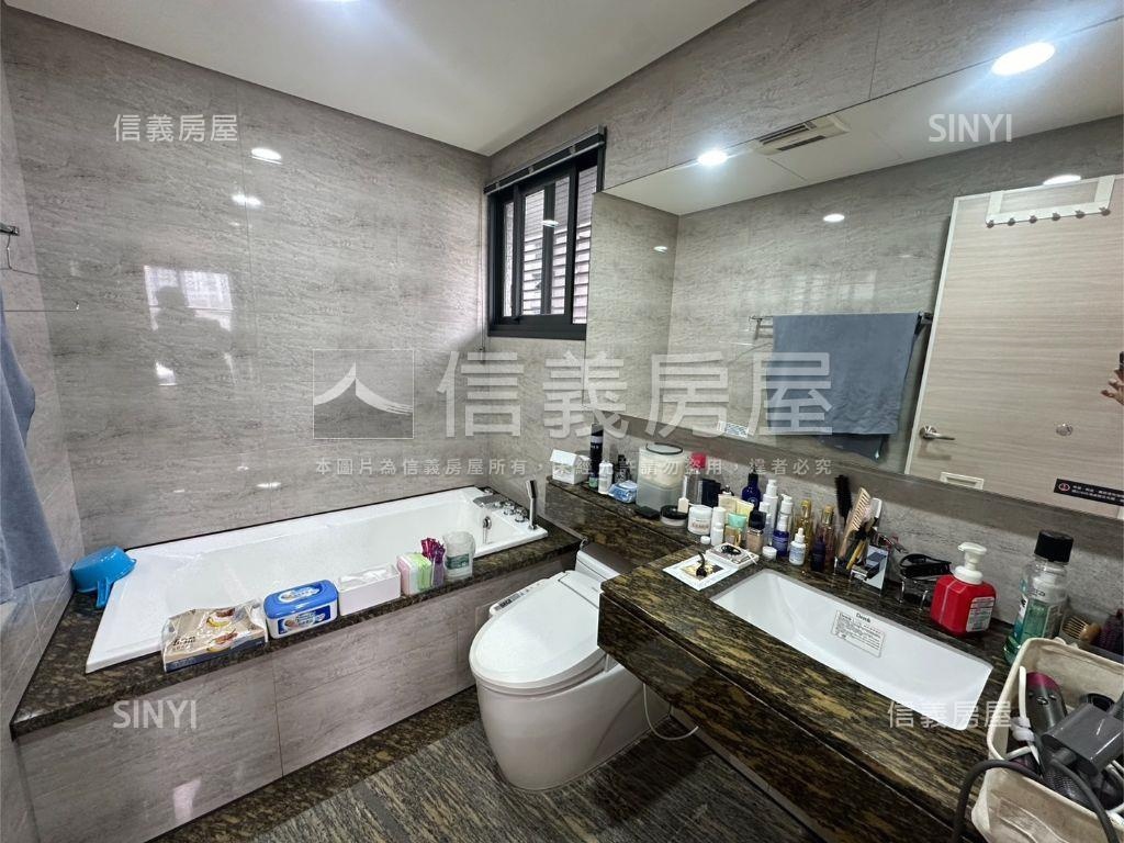 一月春語三房平車信義獨賣房屋室內格局與周邊環境