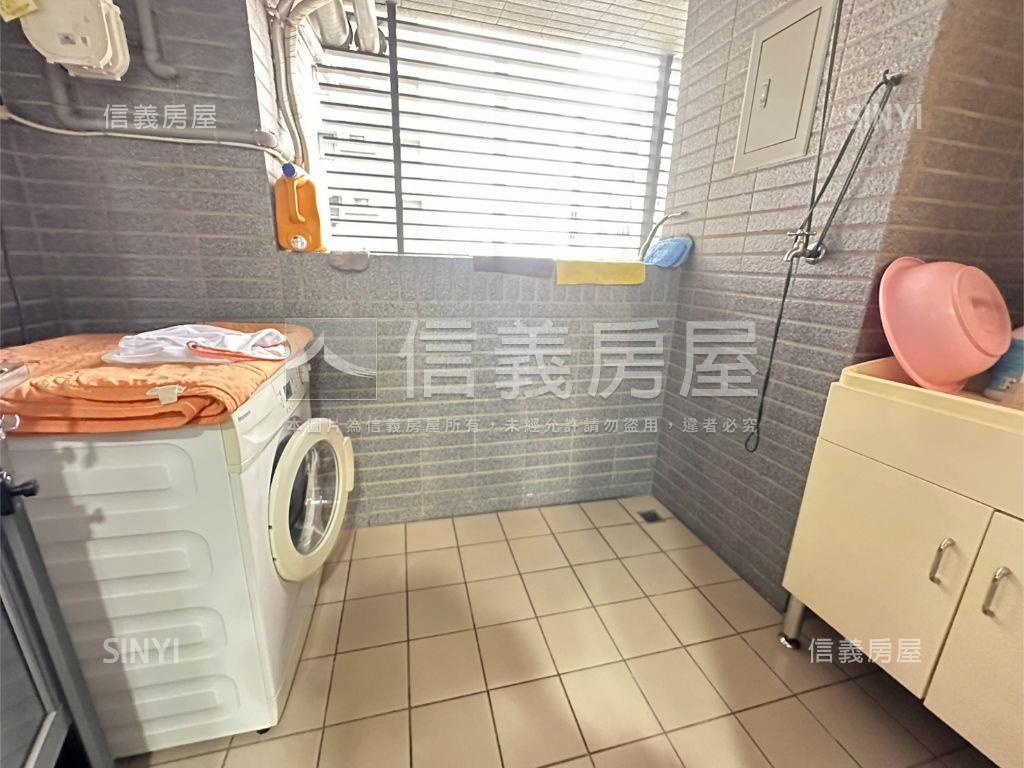 一月春語三房平車信義獨賣房屋室內格局與周邊環境