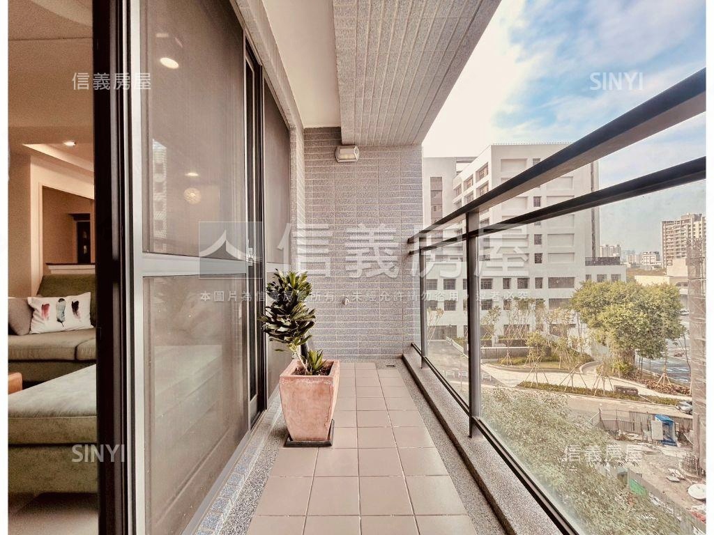 一月春語三房平車信義專任房屋室內格局與周邊環境