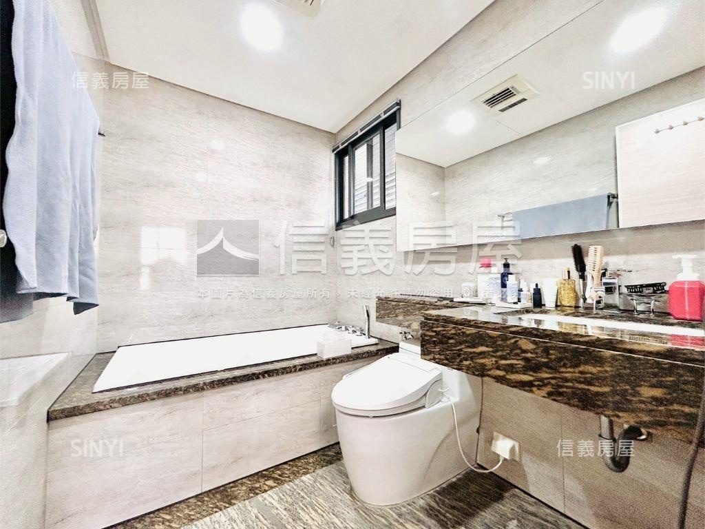 一月春語三房平車信義專任房屋室內格局與周邊環境