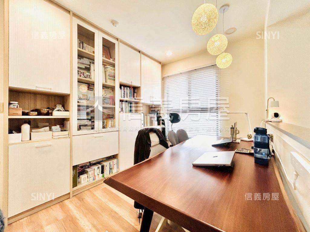 一月春語三房平車信義專任房屋室內格局與周邊環境
