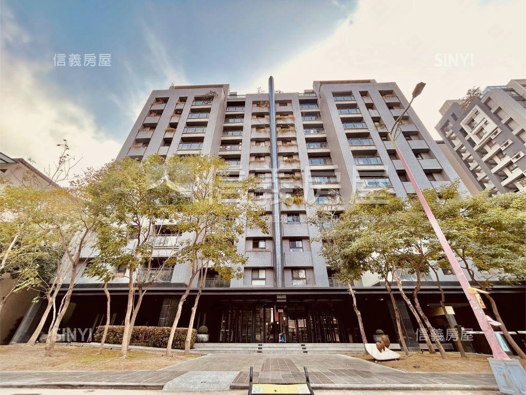 一月春語三房平車信義專任房屋室內格局與周邊環境