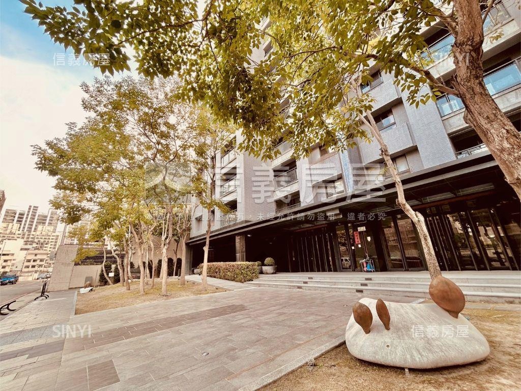 一月春語三房平車信義專任房屋室內格局與周邊環境