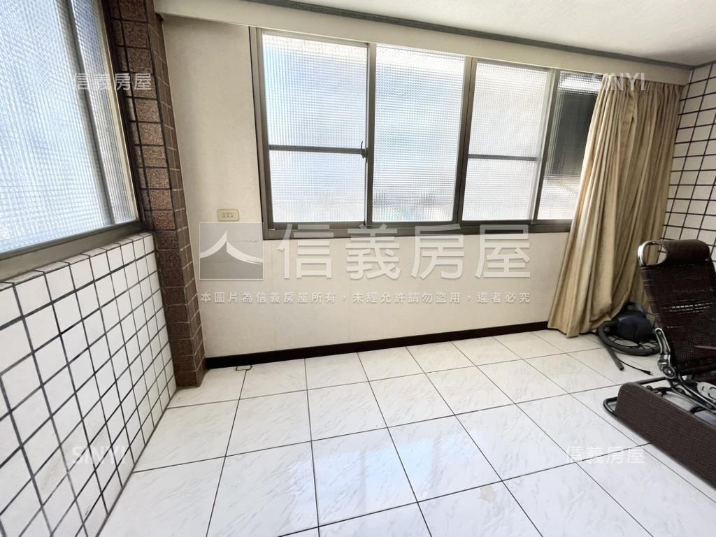 鳳山前路後巷大地坪透店房屋室內格局與周邊環境