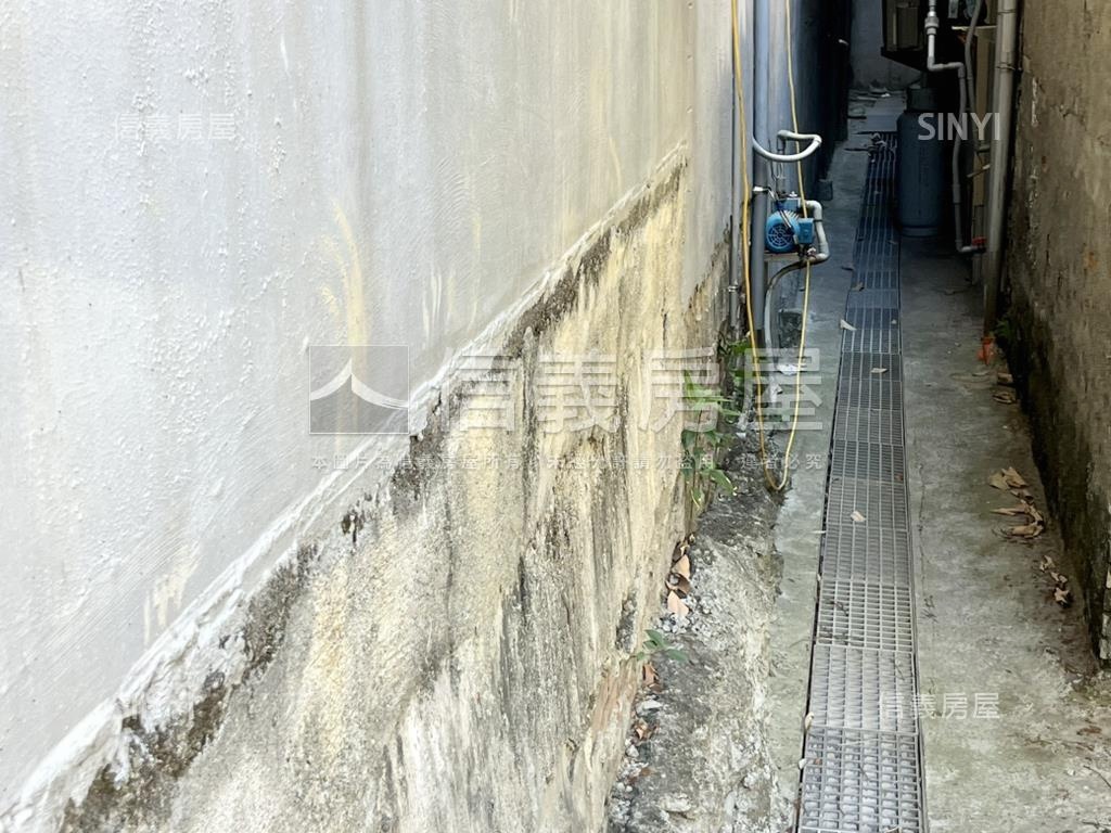 鳳山前路後巷大地坪透店房屋室內格局與周邊環境