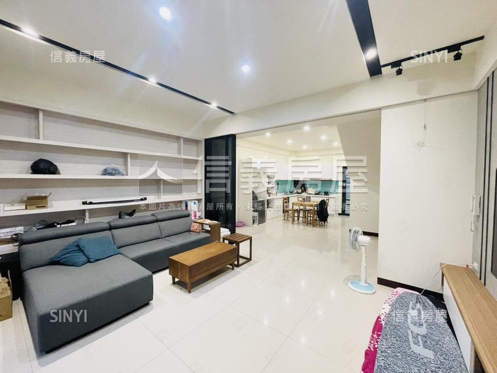 ＬＭ傳統格局．雙車再現房屋室內格局與周邊環境