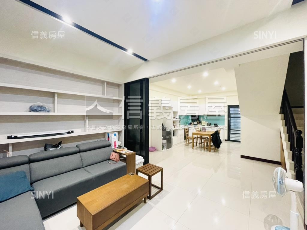 ＬＭ傳統格局．雙車再現房屋室內格局與周邊環境