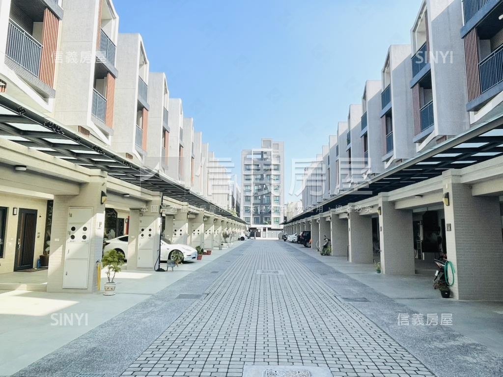 ＬＭ傳統格局．雙車再現房屋室內格局與周邊環境